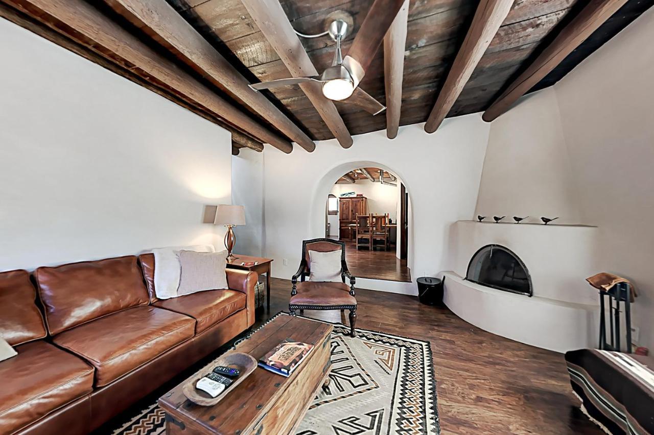 Pueblo Revival Taos Exterior foto