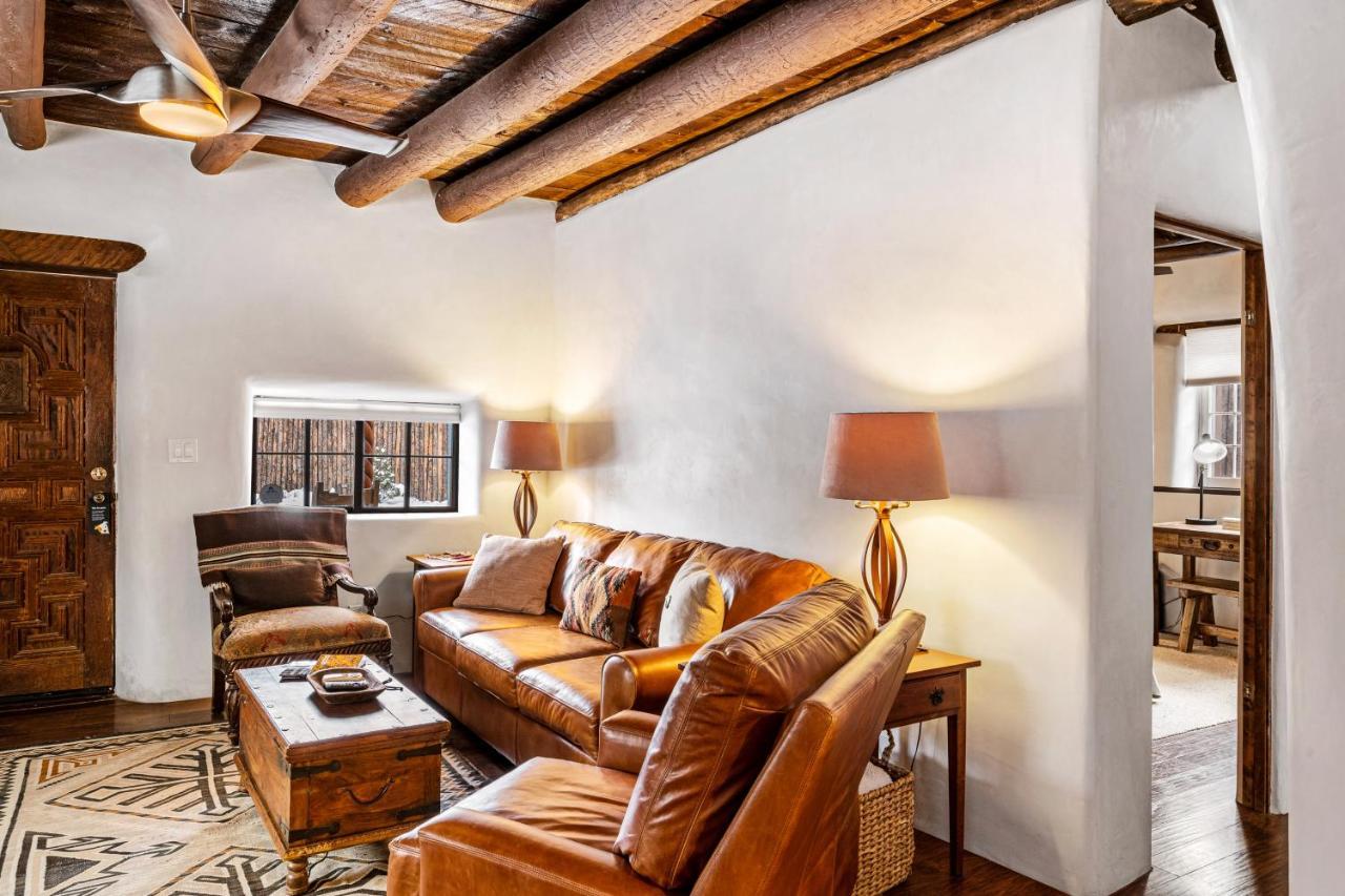 Pueblo Revival Taos Exterior foto