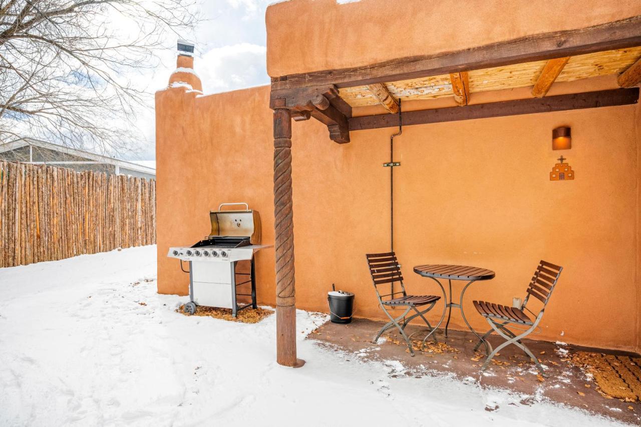 Pueblo Revival Taos Exterior foto